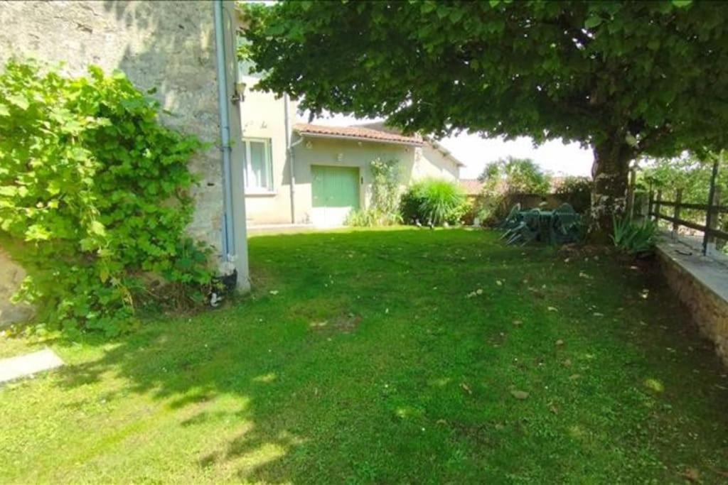 Cottage By The Chateau With Pool In National Parc Les Salles-Lavauguyon Exterior foto