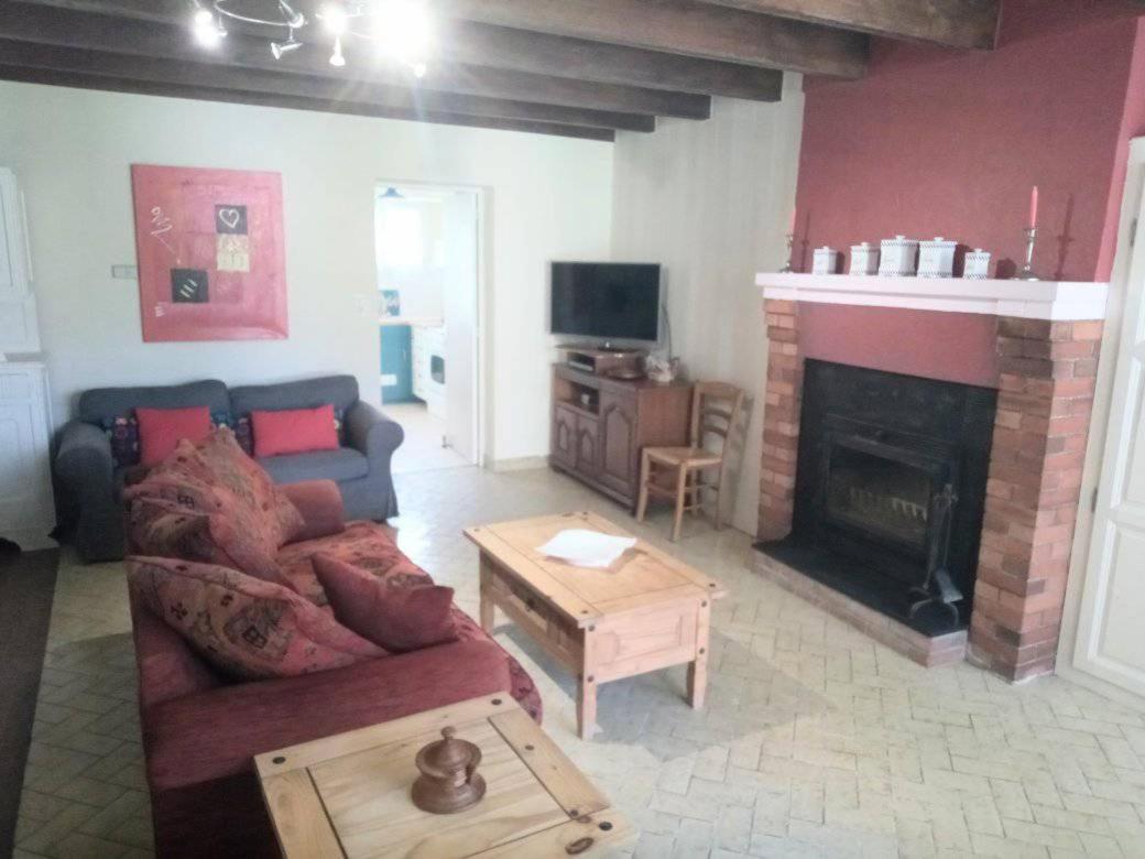 Cottage By The Chateau With Pool In National Parc Les Salles-Lavauguyon Exterior foto